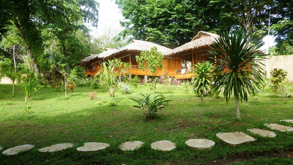 Raja Laut Dive Resort Bunaken Exterior foto